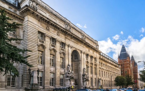 英国实习｜顶级通讯公司｜中国联通欧洲伦敦总部多岗位实习生招聘（带薪资，10镑/天，专业相关即可）